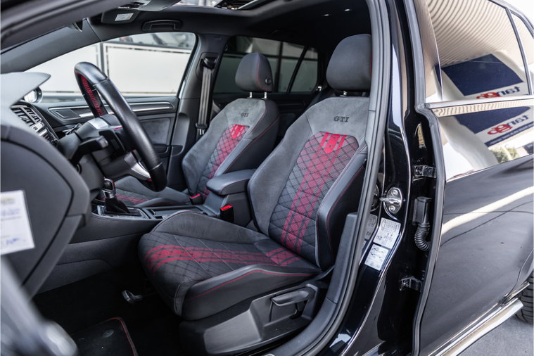 Vehicle Image 40