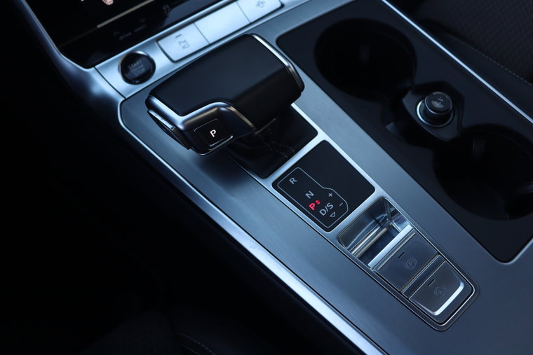 Vehicle Image 36