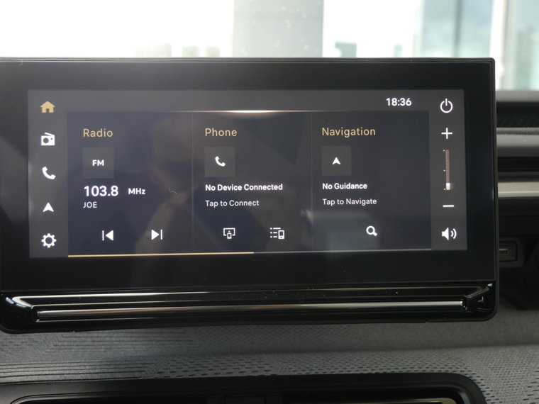 Vehicle Image 25
