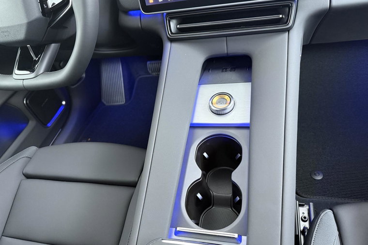 Vehicle Image 15