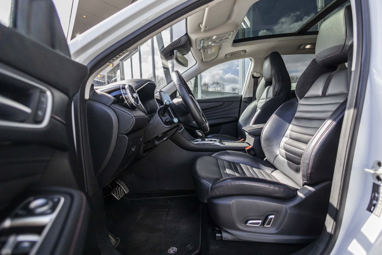 Vehicle Image 9