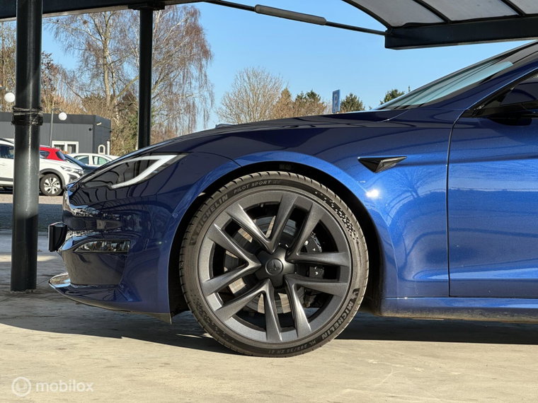 Vehicle Image 21