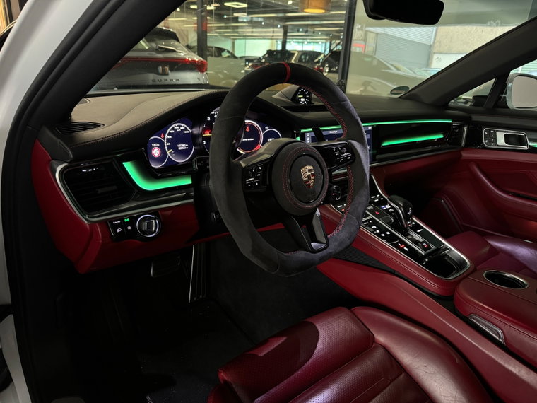 Vehicle Image 11
