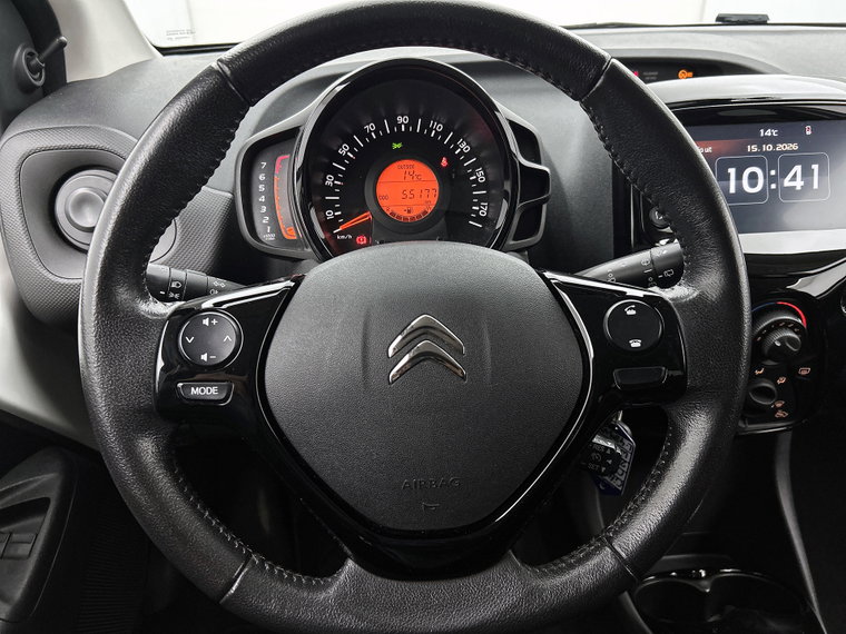 Vehicle Image 16