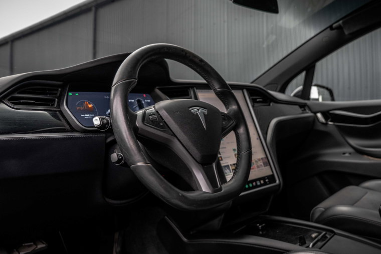 Vehicle Image 10