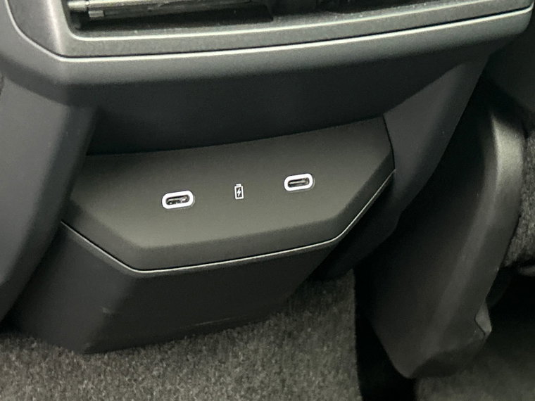 Vehicle Image 33