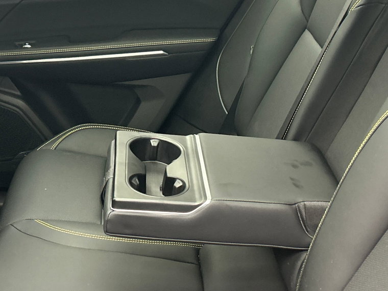 Vehicle Image 38