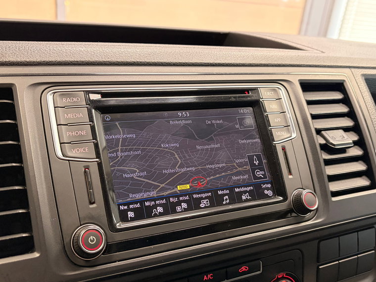 Vehicle Image 38