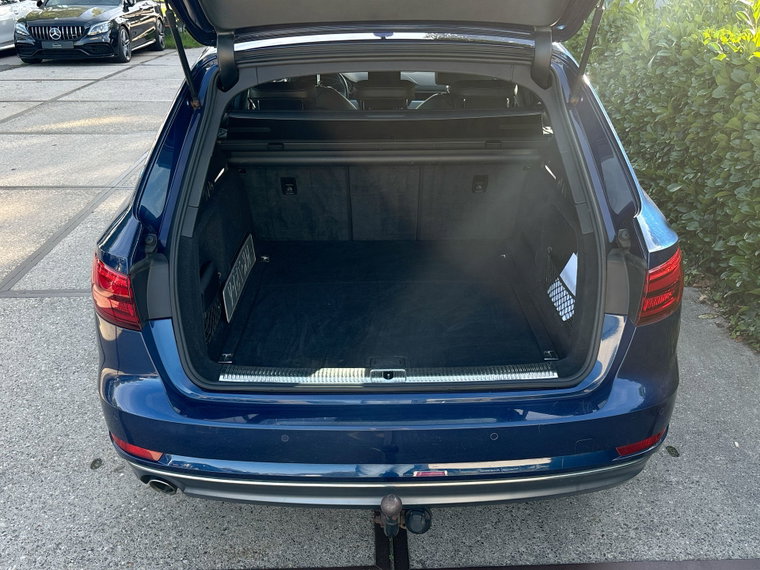 Vehicle Image 31