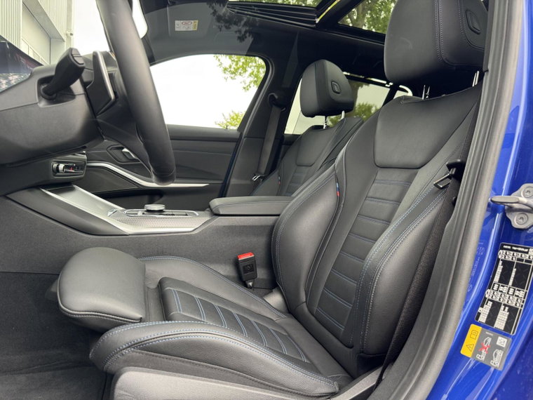 Vehicle Image 35
