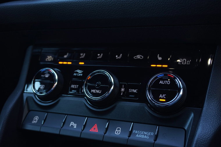 Vehicle Image 24
