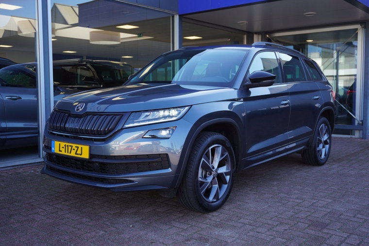 Vehicle Image 5
