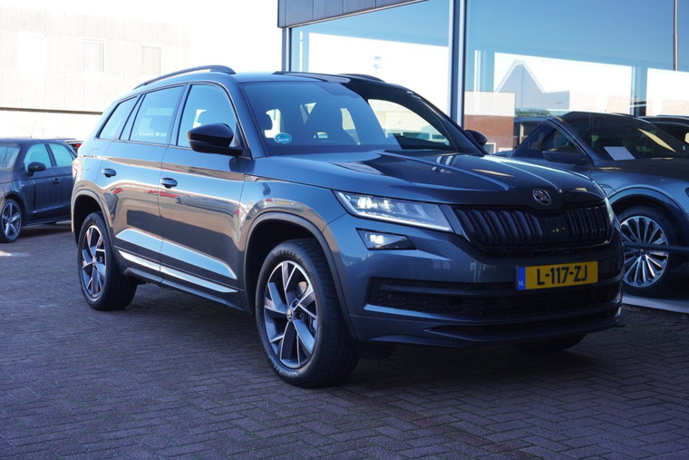Vehicle Image 9