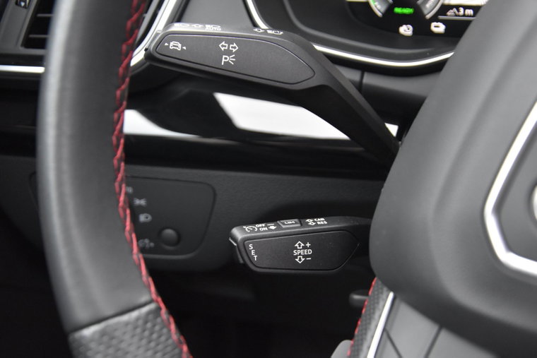 Vehicle Image 38