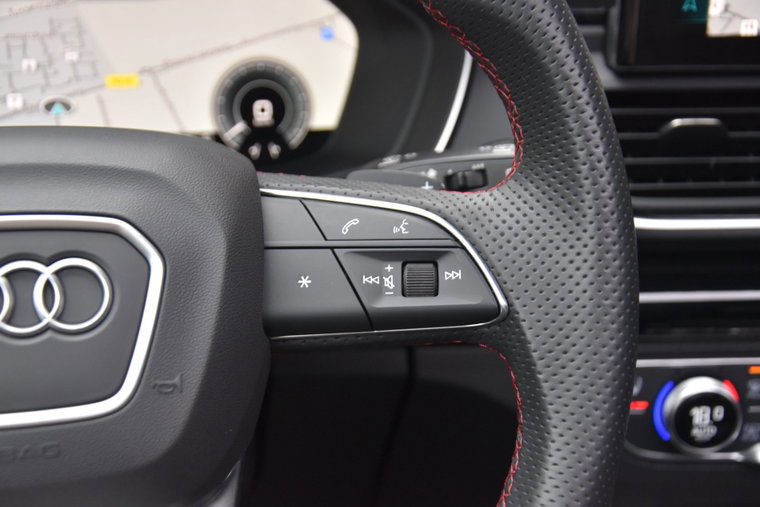 Vehicle Image 40