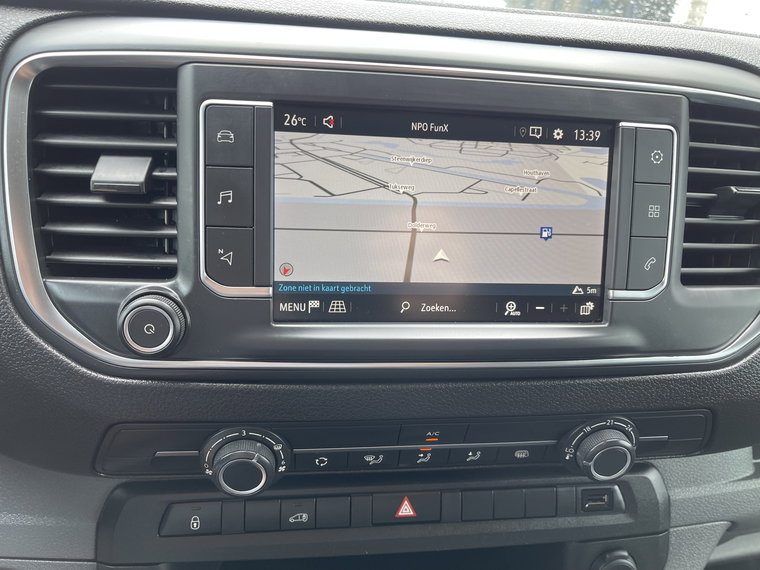 Vehicle Image 28