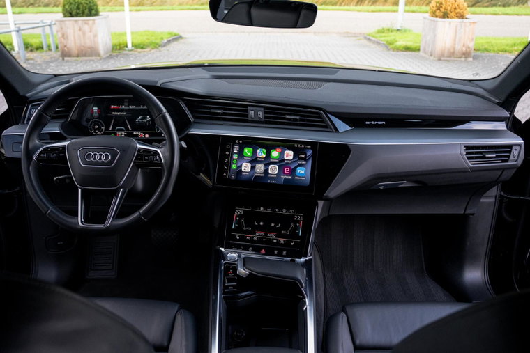Vehicle Image 18