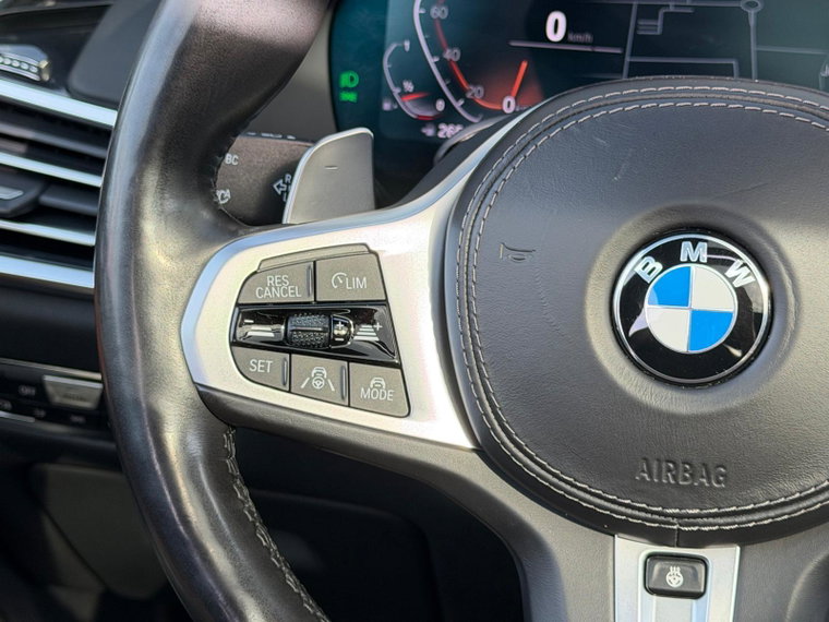 Vehicle Image 24