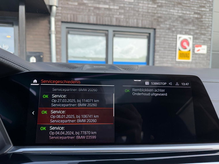 Vehicle Image 35