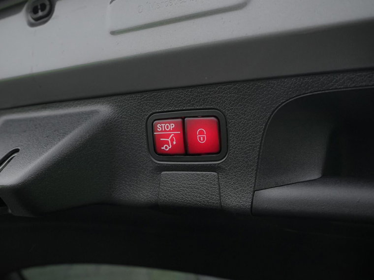 Vehicle Image 28