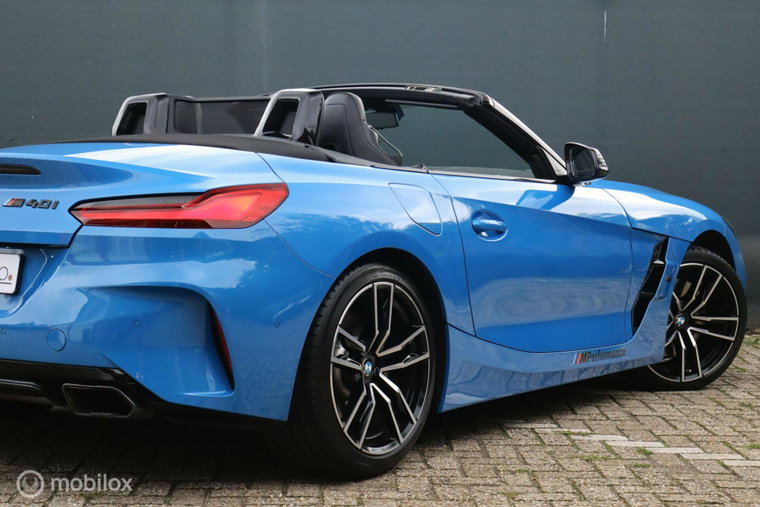 Vehicle Image 28