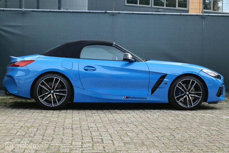 Vehicle Image 33