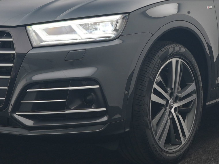 Vehicle Image 8
