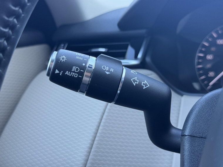 Vehicle Image 26