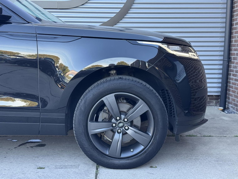Vehicle Image 32