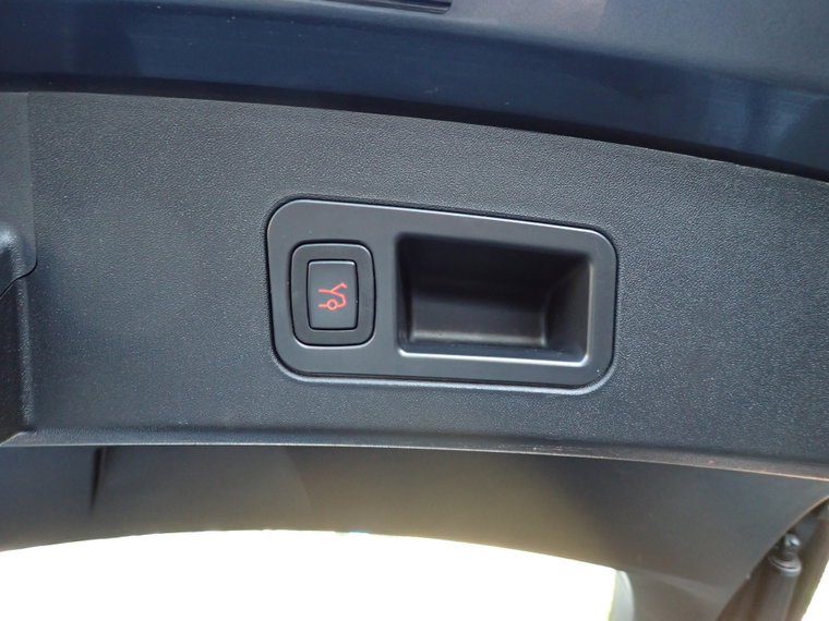 Vehicle Image 28