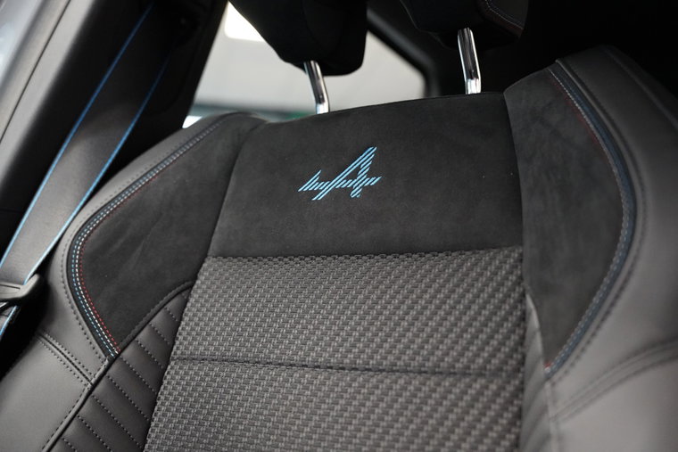 Vehicle Image 23