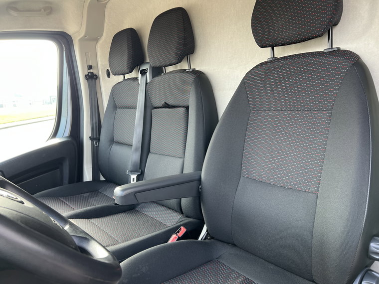 Vehicle Image 26