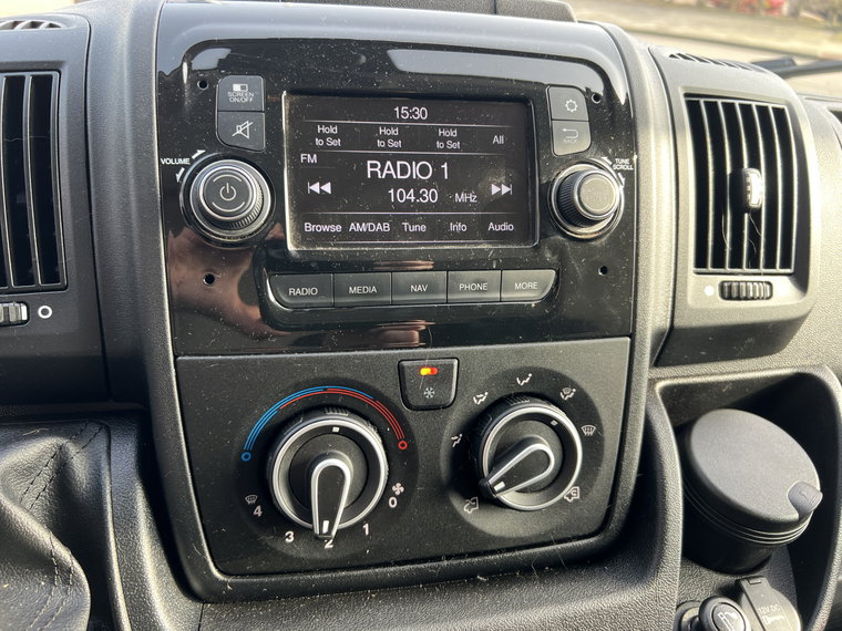 Vehicle Image 27