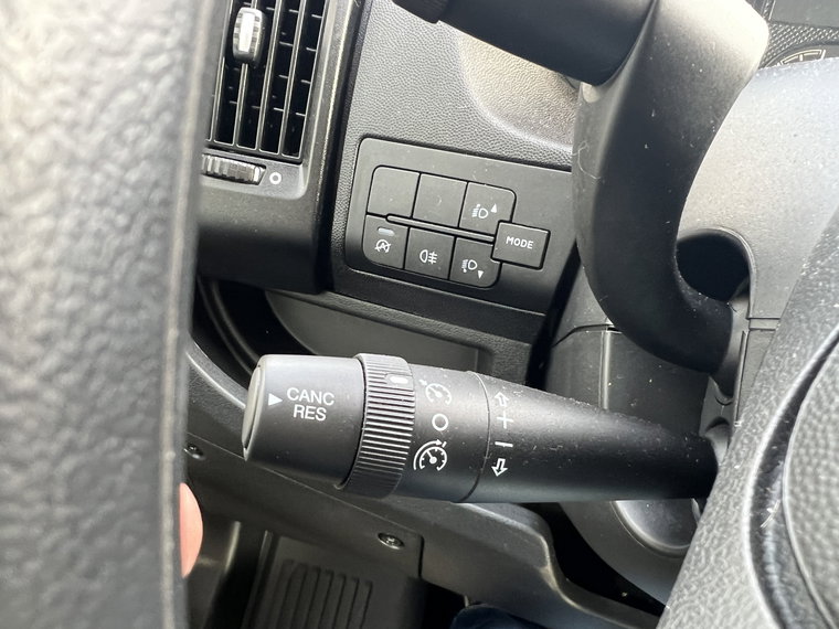 Vehicle Image 32