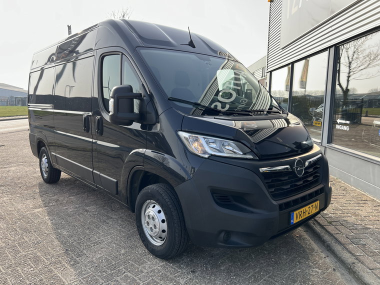 Vehicle Image 35