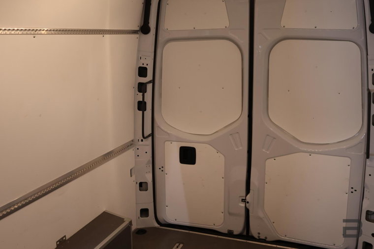 Vehicle Image 37