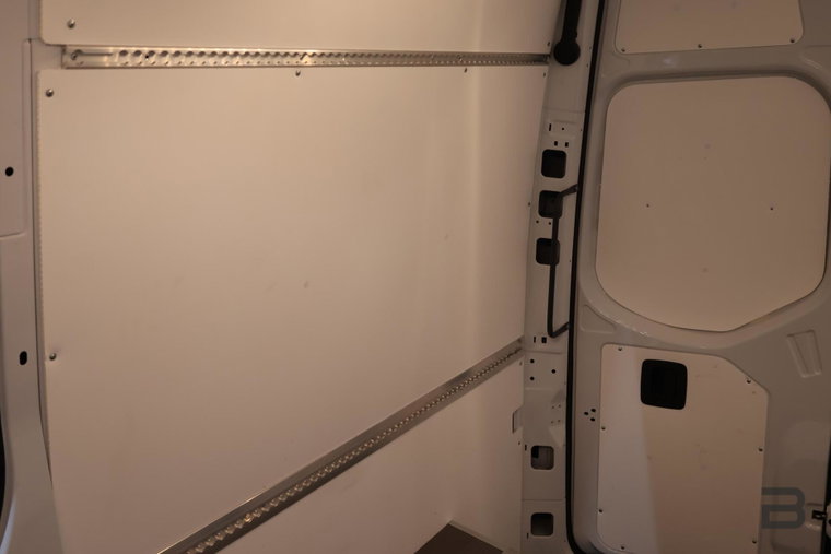 Vehicle Image 38