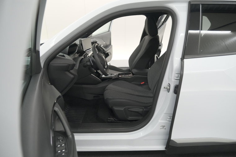 Vehicle Image 26