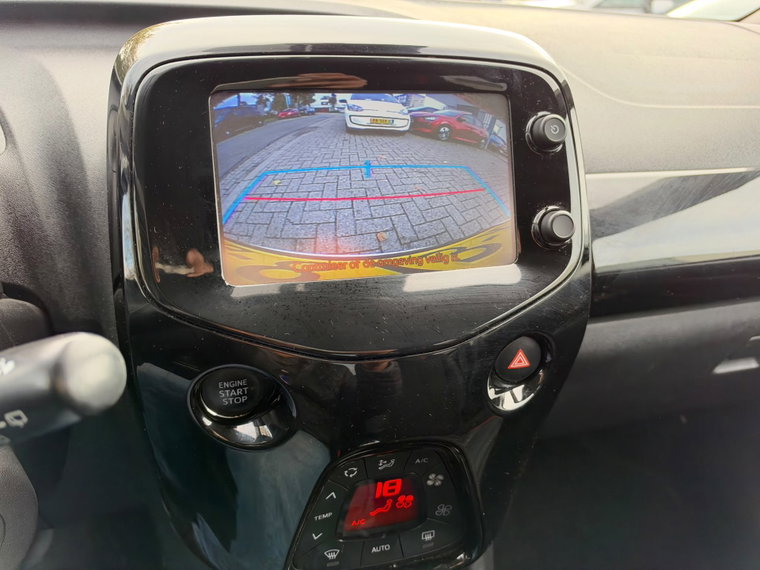 Vehicle Image 13