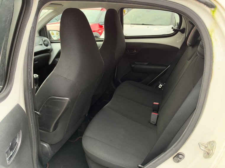 Vehicle Image 17