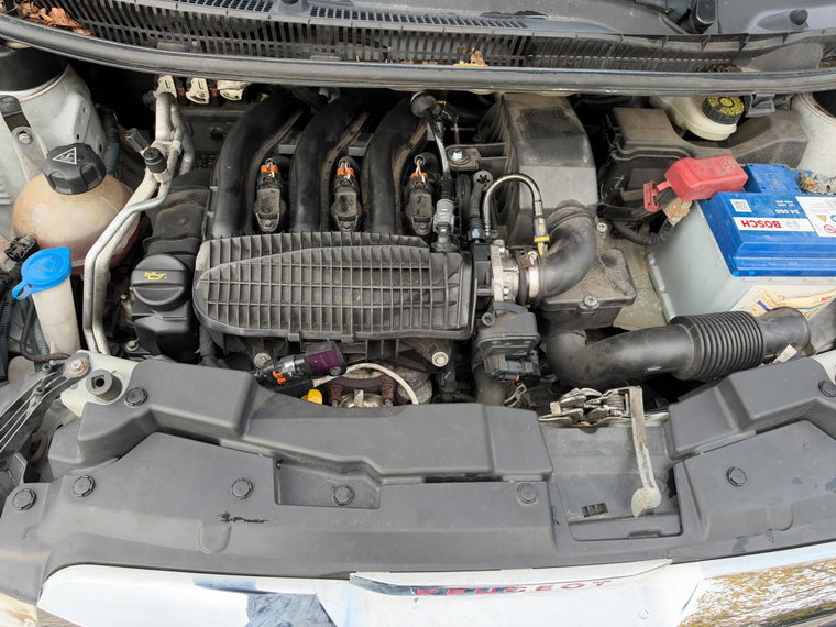 Vehicle Image 21