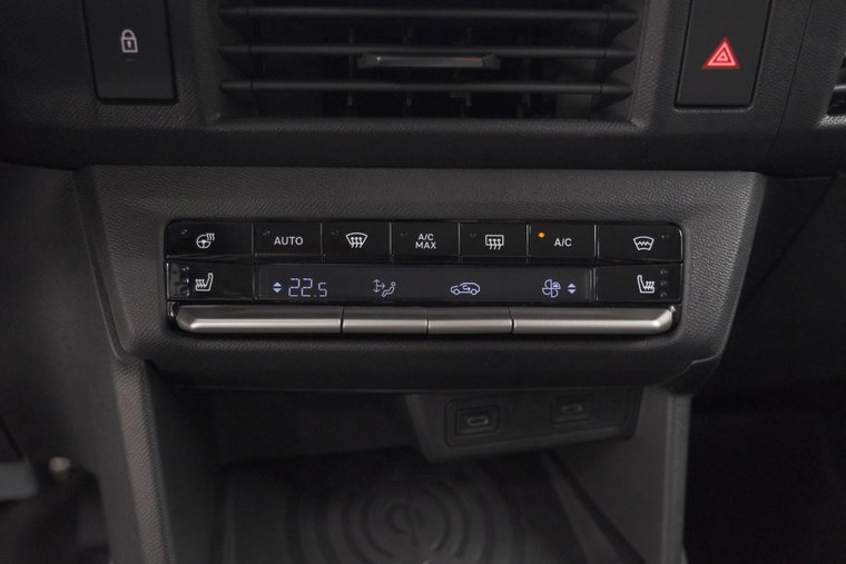 Vehicle Image 42