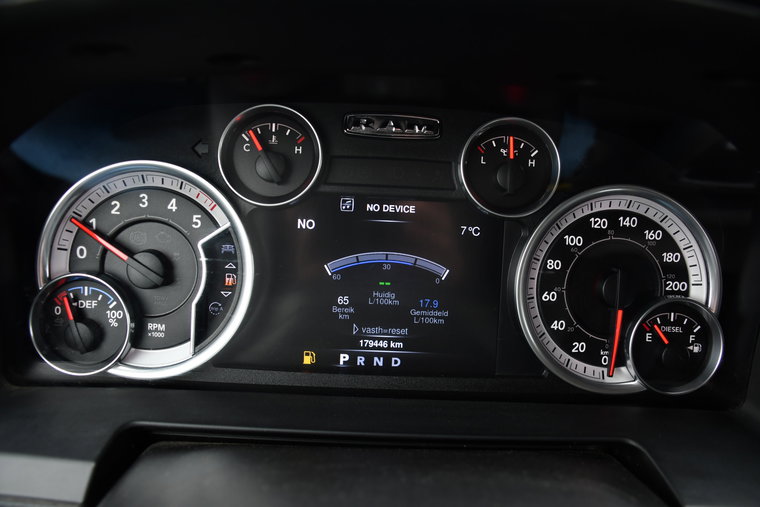 Vehicle Image 35