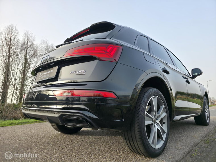 Vehicle Image 38