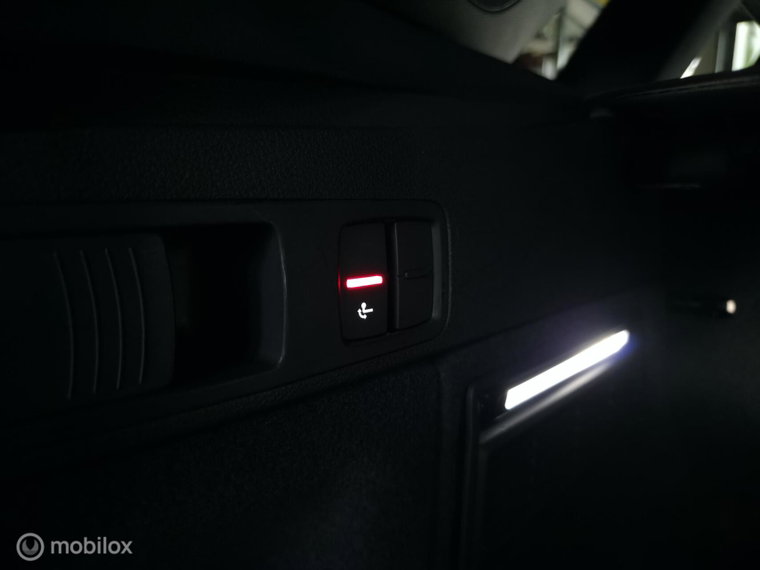 Vehicle Image 44