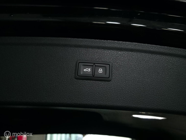 Vehicle Image 45