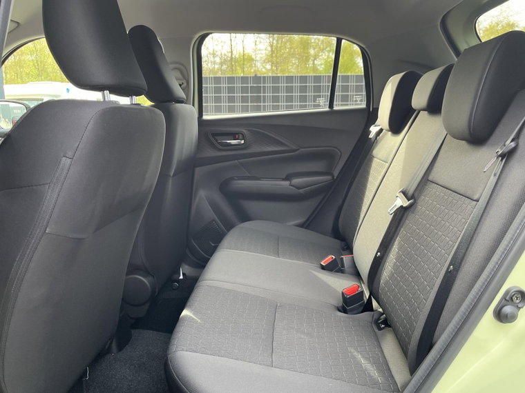 Vehicle Image 12
