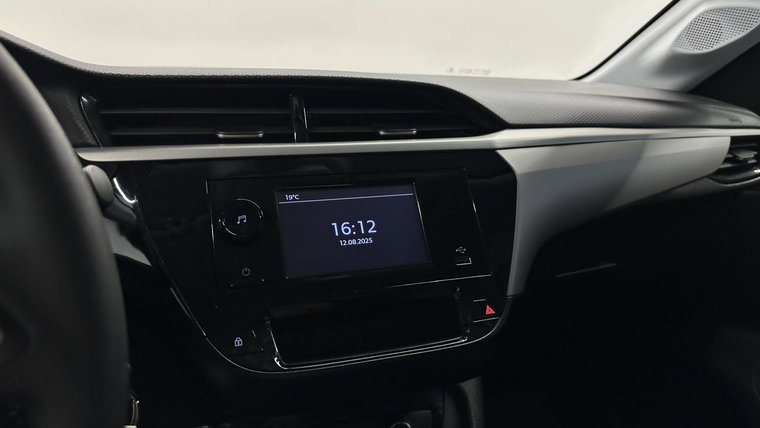 Vehicle Image 24