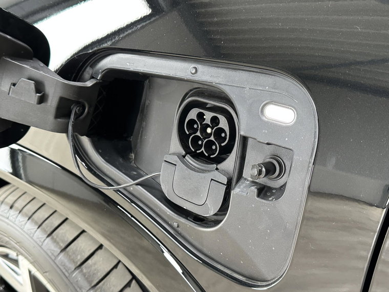 Vehicle Image 35