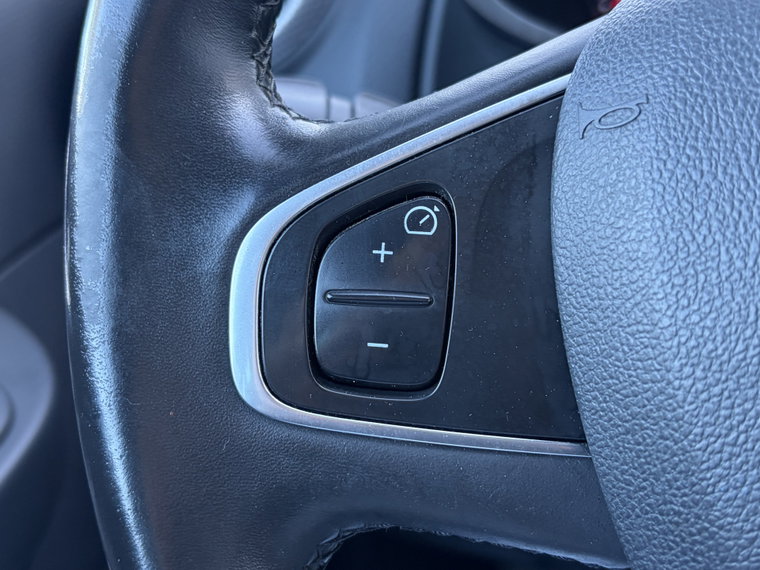 Vehicle Image 38